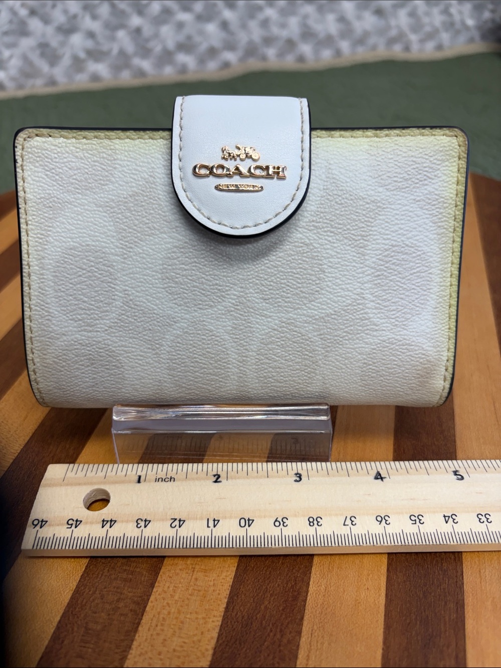 COACH White & Gold Compact Card Case 5”x 3.5” bifold bill pocket wallet